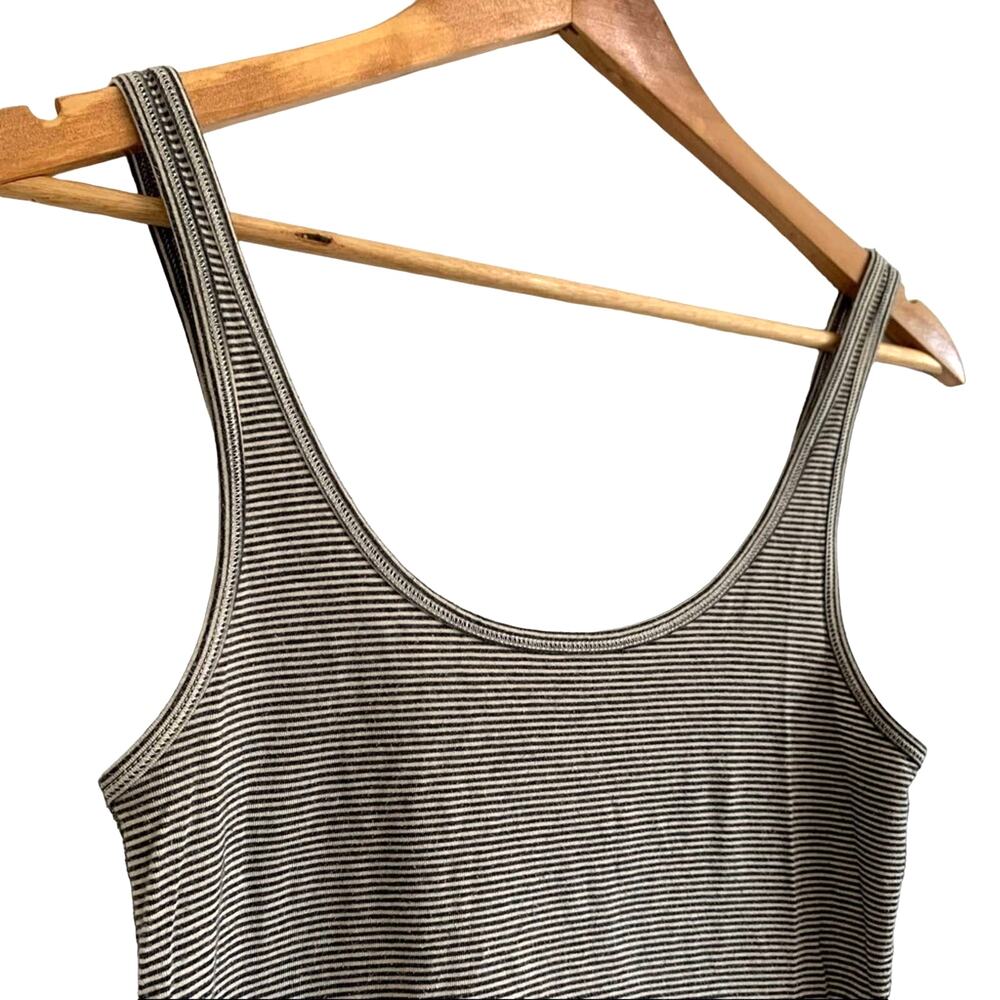 Lululemon Thin Fitted Micro Striped Skinny Stretch Tank Top Black White Size 4 - Picture 3 of 8